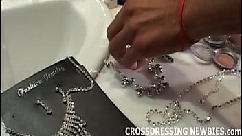 Reproduzir Eu tenho um grande alfa fazendo pau para sua bunda crossdresser