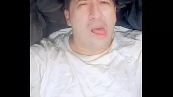 play Biggbutt2xl é usado como fetiche por xixi no mictório