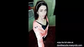 play جميلة تواجه tgirl الهواة داني única iha هو مدرب الرقص مثير الخاص بك ليلا وأنت يمارس الجنس معها لأنها تعلمك كيفية الرقص