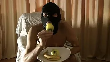 Играть Denkffkinky - фетиш еды. мой оральный секс с едой.