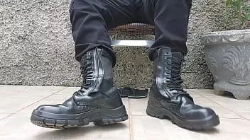 Redare Punerea cizmei militare - pmlb.02