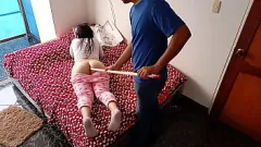 Afspelen Het strakke poesje en de kont van mijn Mexicaanse buurman vullen - Geschoren en klaar voor actie