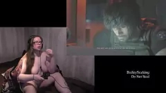 play Nude Resident Evil 3 Play Through: BBW Gamer avec des tatouages ​​et de gros seins