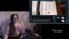 play Nude Royal Tower Play Through: Brunette Gamer avec Tattoos Bares All (partie 6)