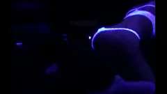 Redare Fantasia fetișului Blacklight Blacklight al lui Scarlett Johnson